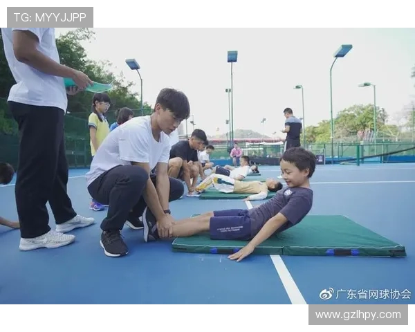 广州网球队的耐力之道:揭秘网球运动背后的坚持与奋斗 广州网球队的耐力之道:揭秘网球运动背后的坚持与奋斗