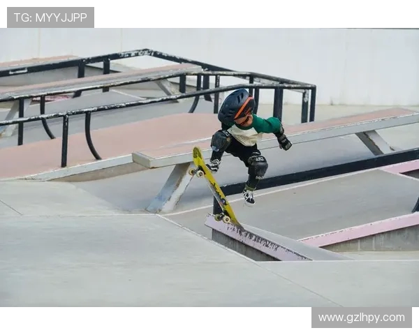 深圳飞盘队在滑板精英赛中的精彩表现与状态分析 深圳飞盘队在滑板精英赛中的精彩表现与状态分析