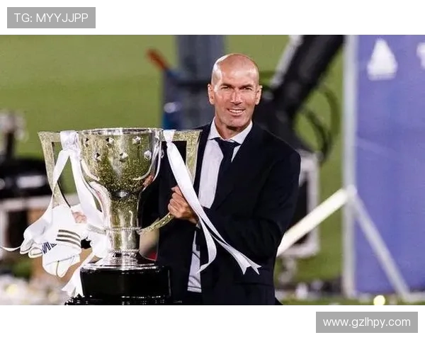 齐内丁齐达内:从足球天才到传奇教练的辉煌历程与不朽足迹